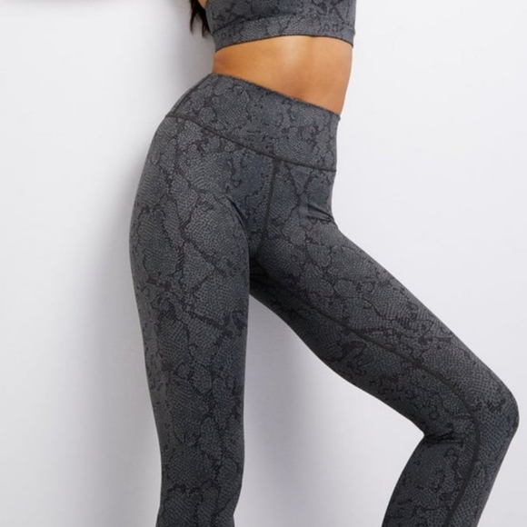🆕 All Fenix | Python Charcoal 7/8 Leggings Women's Size XS - Picture 4 of 12